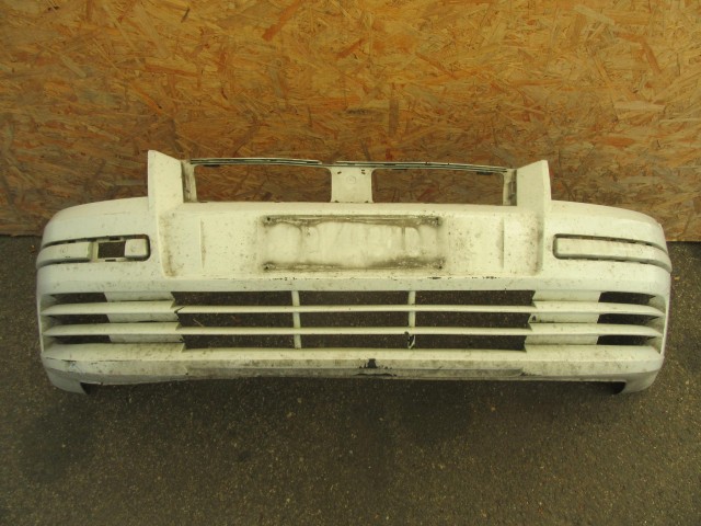 15381 Fiat Stilo 5 ajtós Diesel ,első lökhárító a képen látható sérüléssel