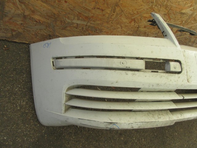 15381 Fiat Stilo 5 ajtós Diesel ,első lökhárító a képen látható sérüléssel