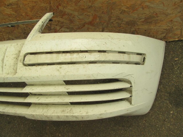 15381 Fiat Stilo 5 ajtós Diesel ,első lökhárító a képen látható sérüléssel