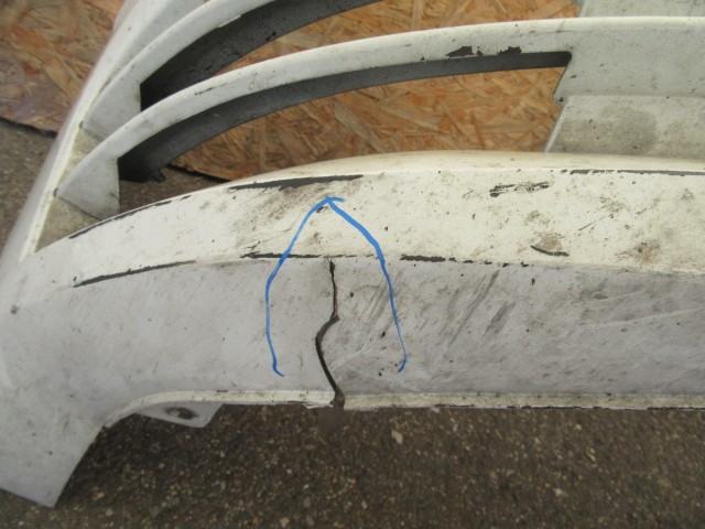 15381 Fiat Stilo 5 ajtós Diesel ,első lökhárító a képen látható sérüléssel