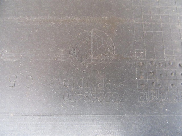 15382 Fiat Stilo 5 ajtós Diesel, fényszóró mosós, első lökhárító