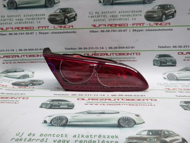 Alfa Romeo 159 bal hátsó belső lámpa, a képen látható sérüléssel