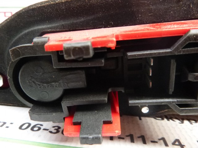 Alfa Romeo 159 bal hátsó belső lámpa, a képen látható sérüléssel