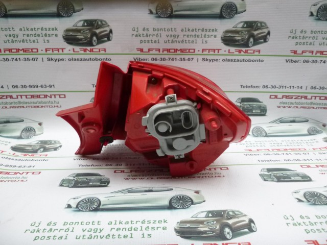 Alfa Romeo Giulietta bal hátsó lámpa, a képen látható hibával