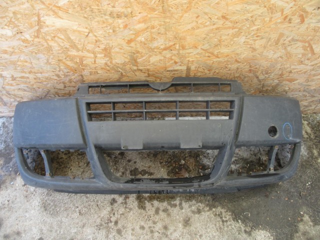 15634 Fiat Doblo 2005-2009 első lökhárító, a képen látható sérüléssel 735417815