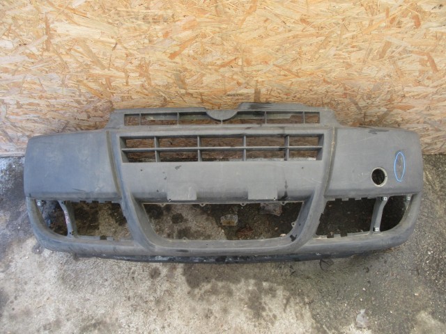 15637 Fiat Doblo 2005-2009 első lökhárító, a képen látható sérüléssel 735417815