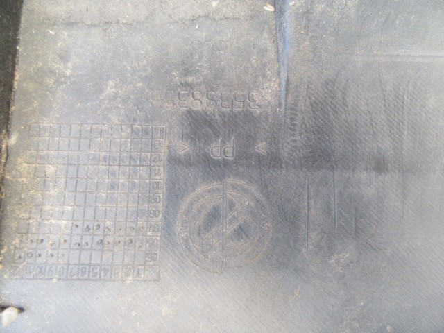 15637 Fiat Doblo 2005-2009 első lökhárító, a képen látható sérüléssel 735417815