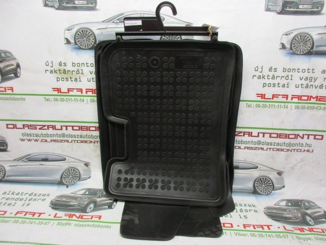 Fiat Panda III. 03201515 számú, utángyártott új gumiszőnyeg garnitúra