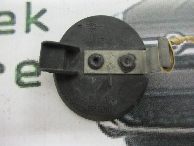 Fiat Punto II. 3 ajtós , 735278367 számú, hátsó vonószem takaró