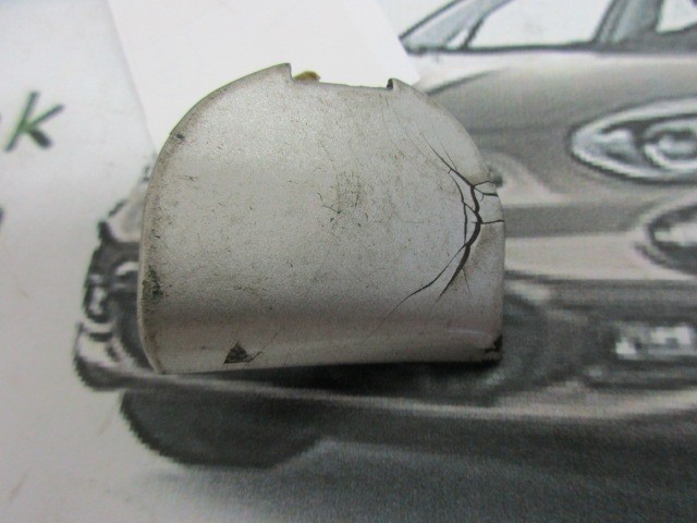 Fiat Punto II. 5 ajtós, 735272977 számú, első vonószem takaró, szürke