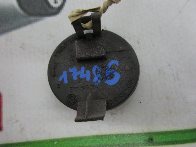 17486 Alfa Romeo 147 2000-2005 első vonószem takaró 735290492