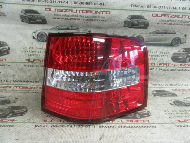 Fiat Stilo kombi 46758986 számú, jobb hátsó külső lámpa a képen látható sérüléssel