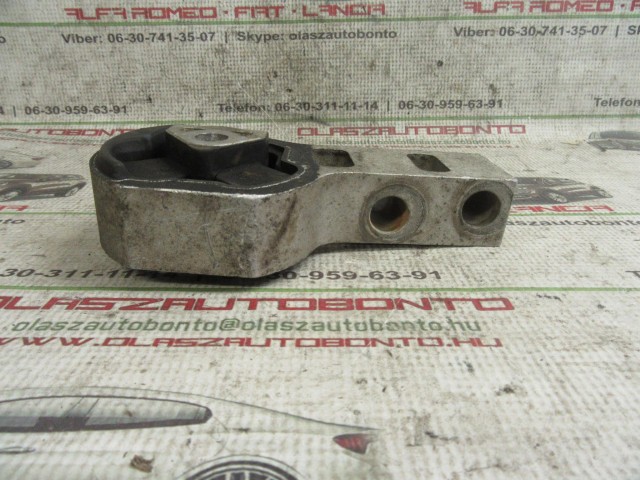 Fiat Panda II. 4x4, 51728302 számú motor tartóbak