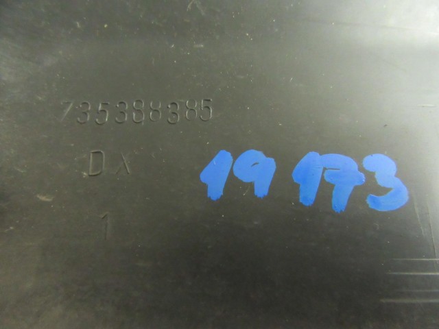 Fiat Doblo II. 735388385 számú, jobb oldali díszcsík