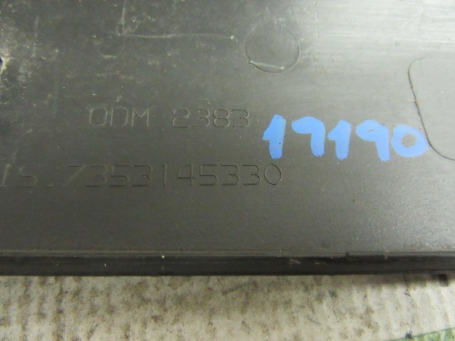 Fiat Stilo 5 ajtós ,7353145330 számú , bal hátsó díszcsík