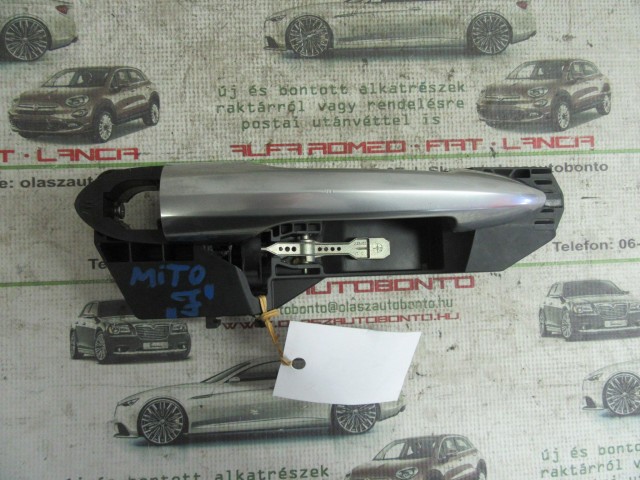 Alfa Romeo Mito jobb első külső kilincs 