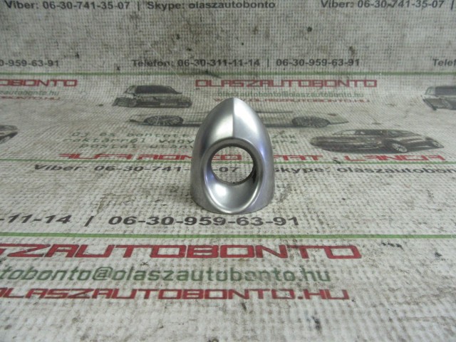 Alfa Romeo Giulietta bal első zárbetét kupak