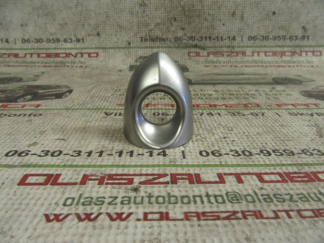 Alfa Romeo Giulietta bal első zárbetét kupak