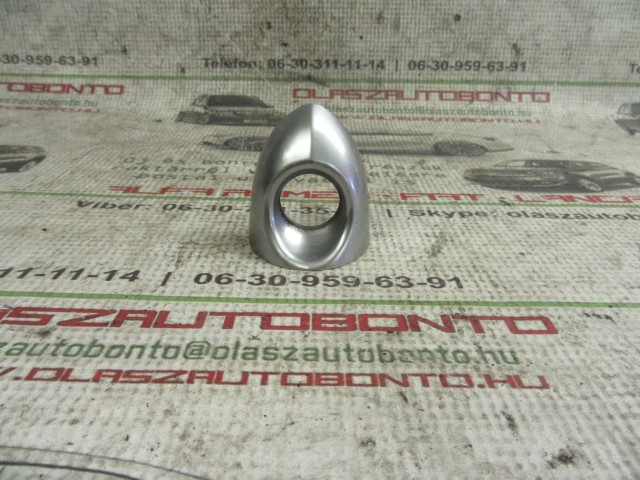 Alfa Romeo Mito bal oldali zárbetét kupak