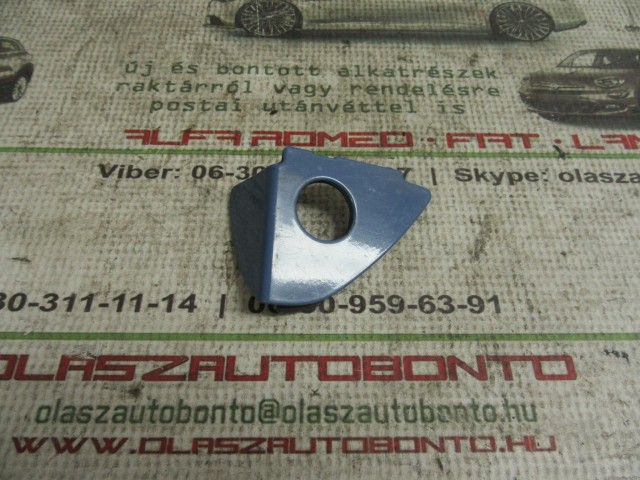 15948 Alfa Romeo 159 bal oldali zárbetét kupak