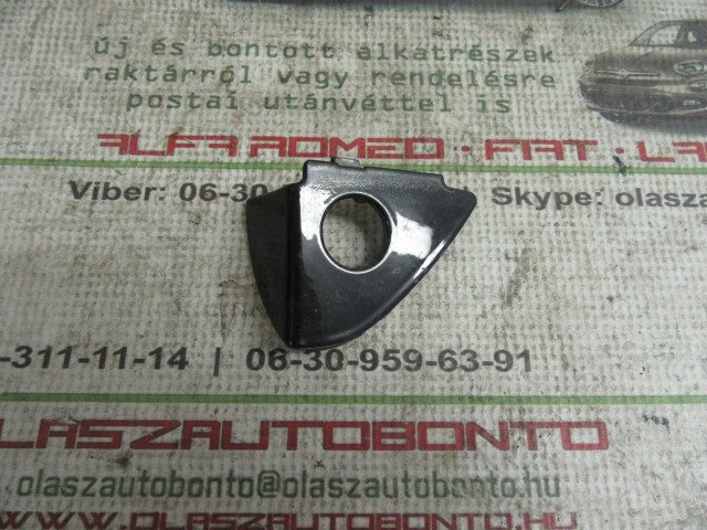 15967 Alfa Romeo 159 bal oldali zárbetét kupak