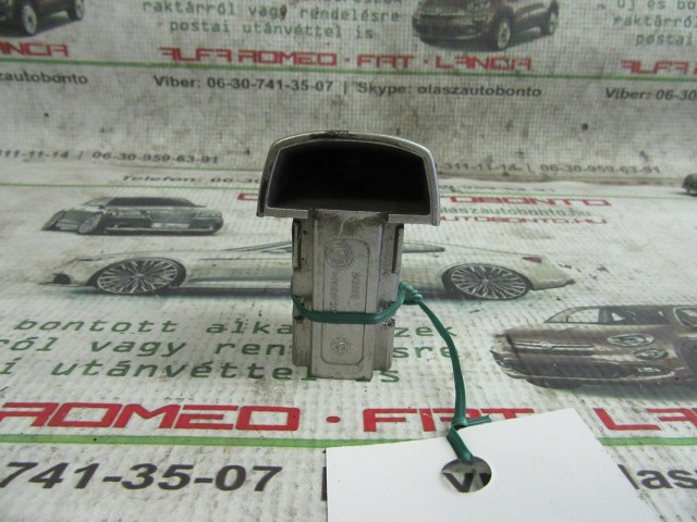 Fiat Stilo 3 ajtós zárbetét kupak