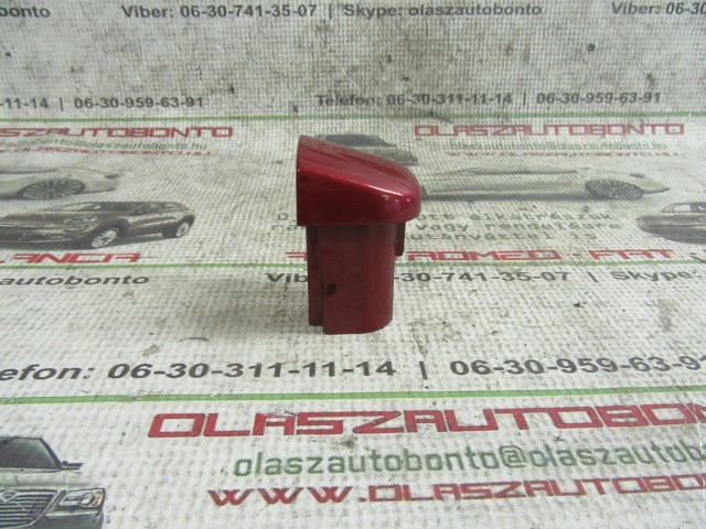 Fiat Bravo II.   jobb első zárbetét kupak