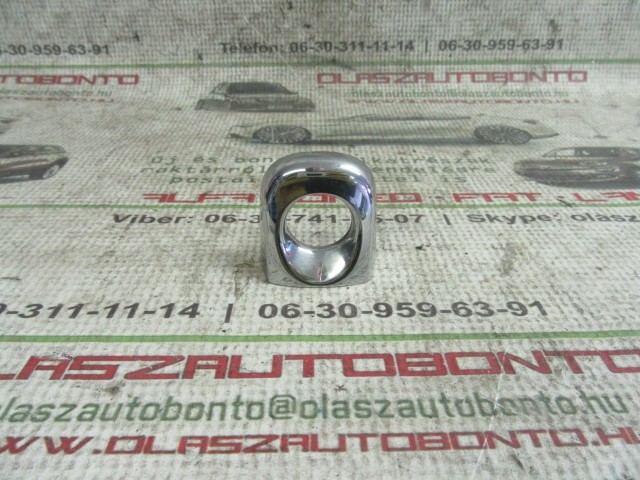 Fiat Bravo II. bal első zárbetét kupak