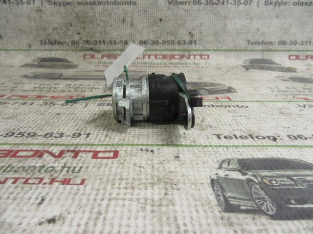 Fiat Doblo III. jobb első zárbetét ház