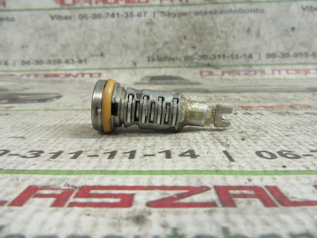 Fiat Doblo III. jobb első zárbetét