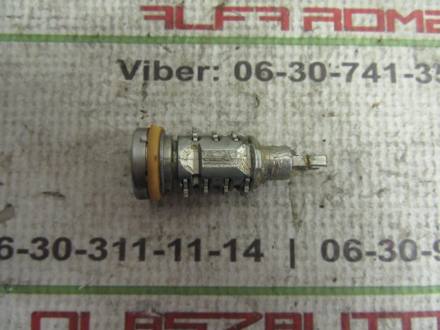 Fiat Doblo III. jobb első zárbetét