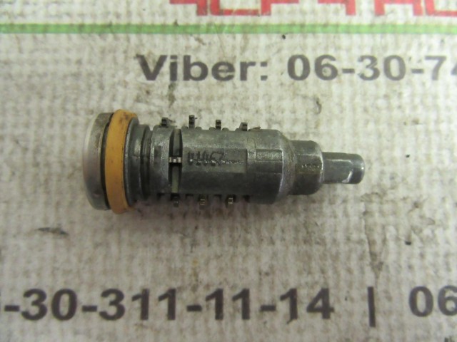 Lancia Musa bal első zárbetét