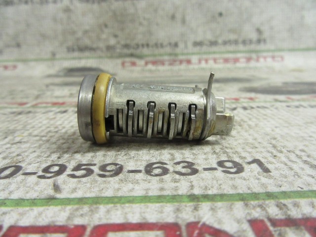 Fiat Linea bal első zárbetét