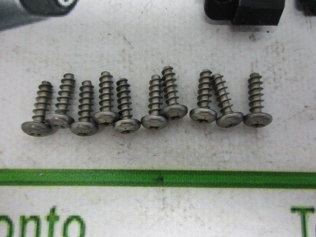 Fiat Bravo 2007-2014, Croma 2008-2010 gyári új, bal oldali, lámpafül javító készlet 71749159