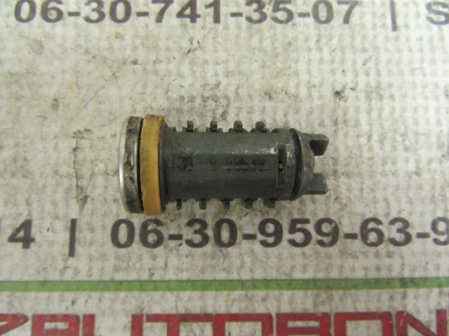 Alfa Romeo 156 bal első zárbetét