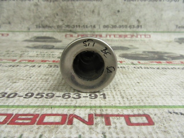 Fiat Stilo 5 ajtós jobb első zárbetét ház