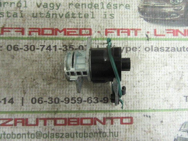 Fiat Fiorino bal első zárbetét ház