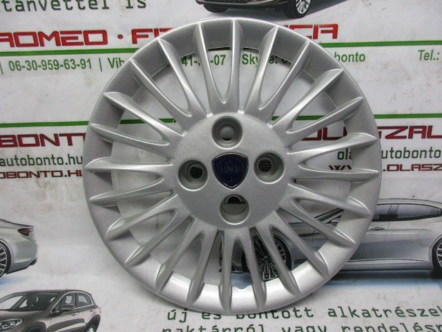 Lancia Ypsilon II. gyári-beszállítós új, 14