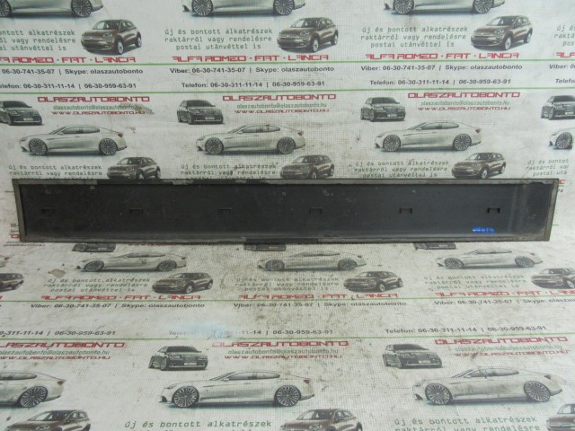 Fiat Doblo III.  735297487 számú, bal hátsó díszcsík