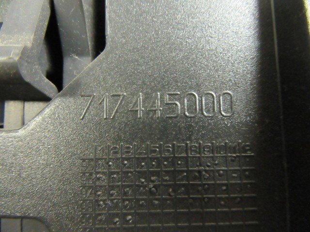 Fiat Marea 717445000 számú hamutartó