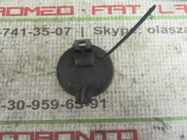 Alfa Romeo 147 735290446 számú, hátsó vonószem takaró