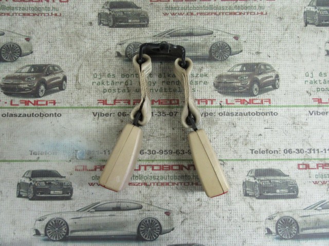 Alfa Romeo 159 bézs színű, hátsó biztonsági öv csat