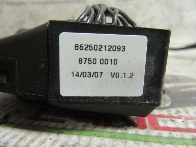 19556 Alfa Romeo 159  multikormány gomb 86250212093