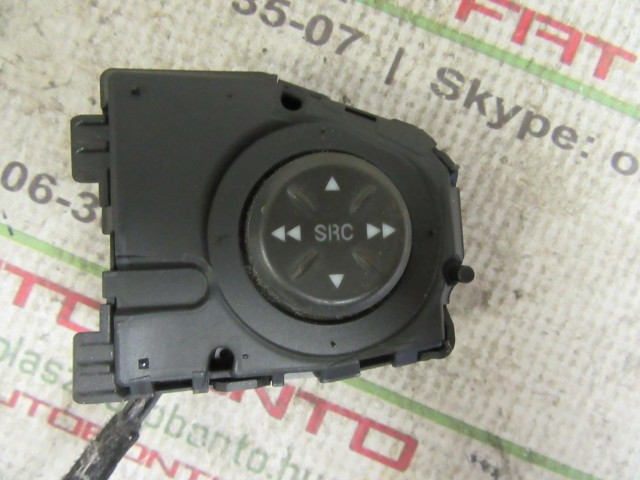 19558 Alfa Romeo 159 multikormány gomb 86250212093