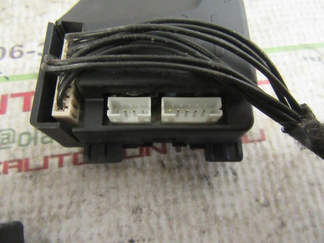 19558 Alfa Romeo 159 multikormány gomb 86250212093