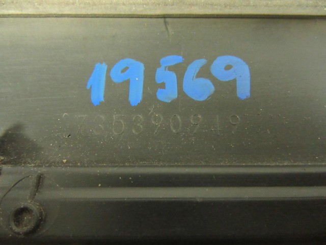 19569 Lancia Musa jobb hátsó ajtó díszléc 735390949