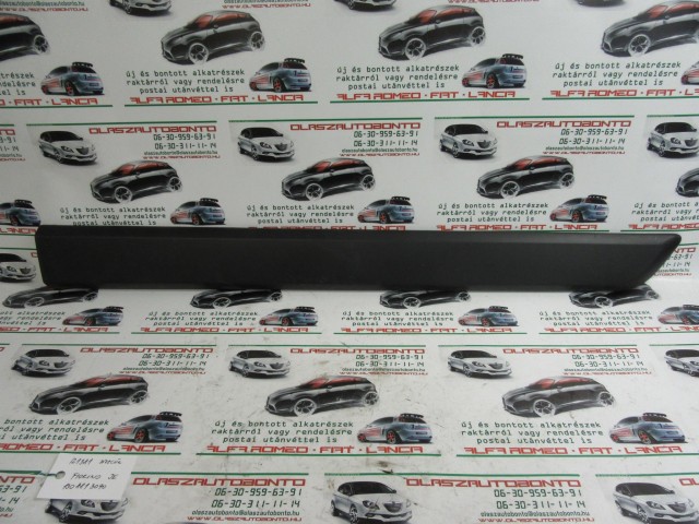 Fiat Fiorino 1308813070 számú jobb első díszcsík