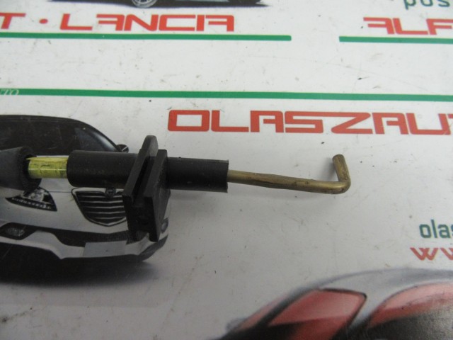 Fiat Doblo II. jobb első zár bowden