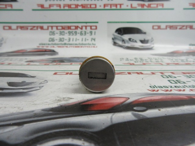 Lancia Ypsilon II. bal első zárbetét