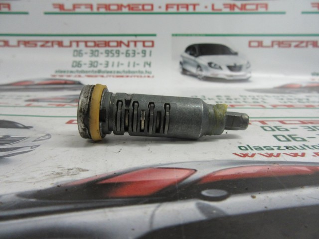 Lancia Ypsilon II. bal első zárbetét